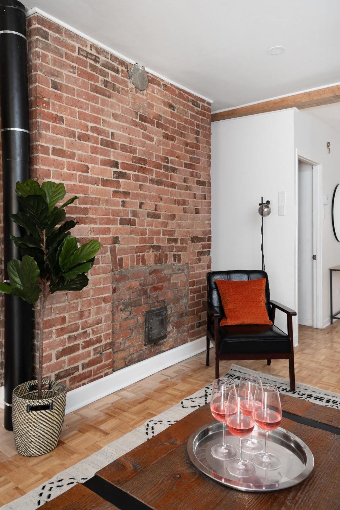 Luxury Old Parking With Yard Patio 10 Guests Apartment Montreal