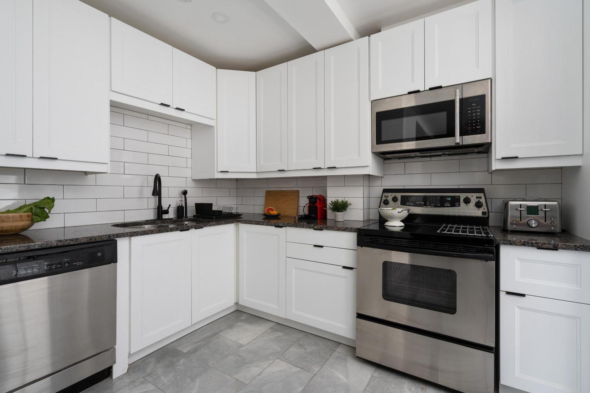 Luxury Old Parking With Yard Patio 10 Guests Apartment Montreal