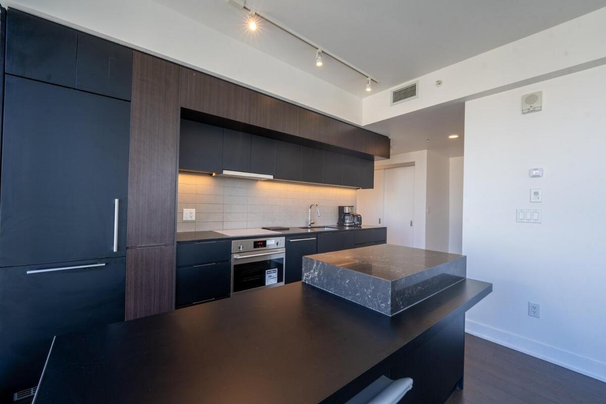 Apartment 3 Bd Penthouse With View Montreal