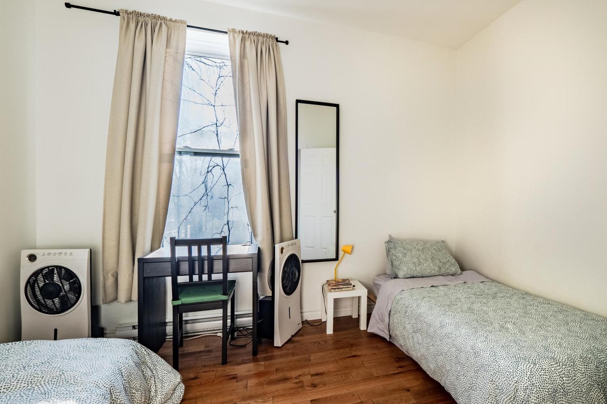 Roomy - Plateau Mont-royal * Montreal
