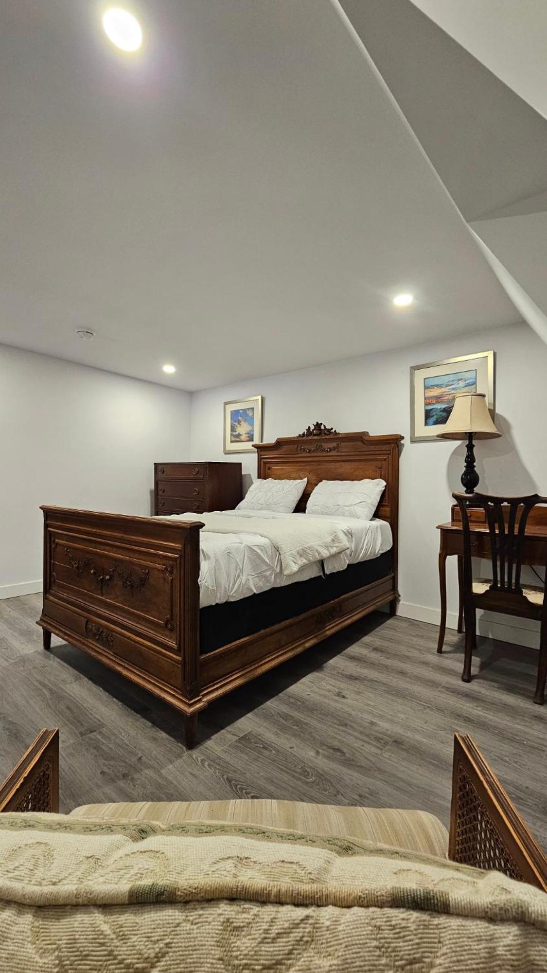 Rustique Duplex Downtown *