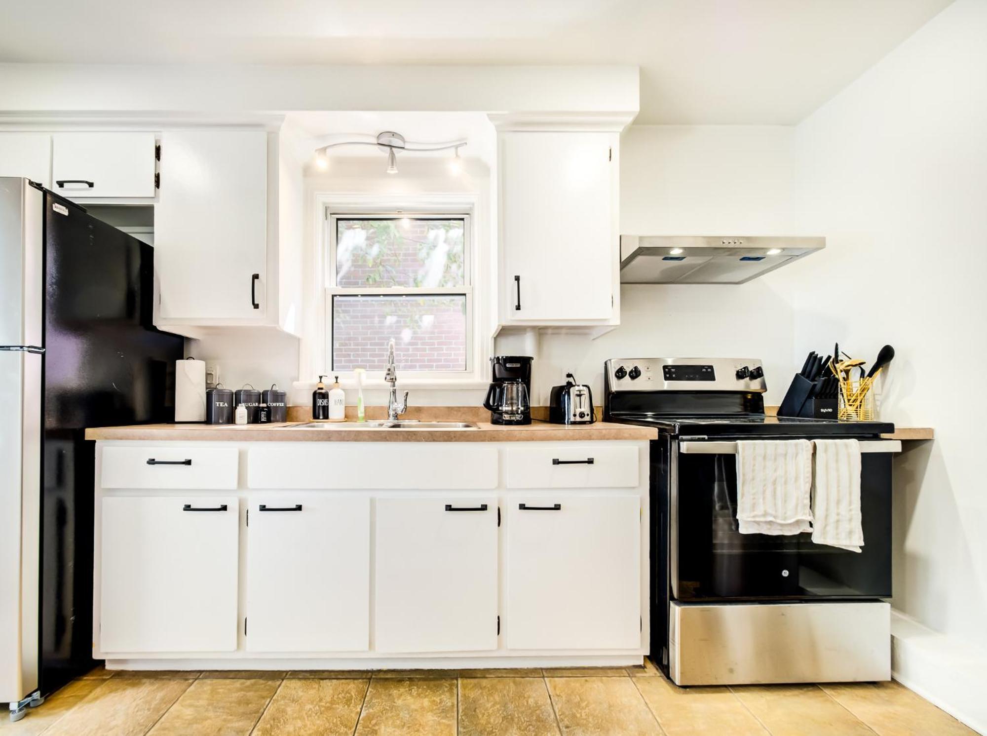 Spacious 4-bedrooms In Homa 22