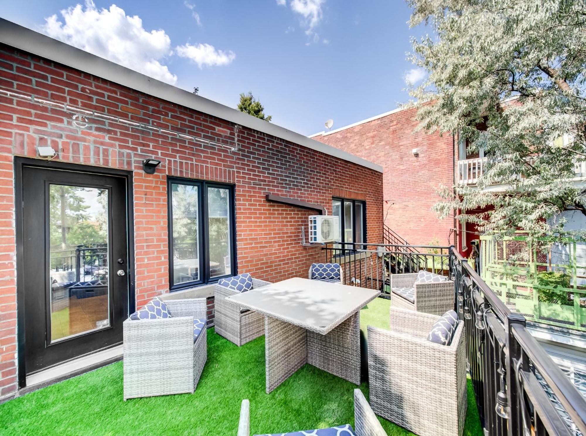 Spacious 4-bedrooms In Homa 22