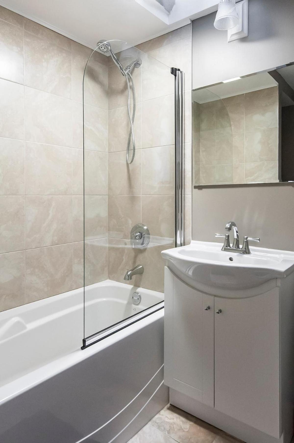 Metro Sherbrooke - 1 Bedroom