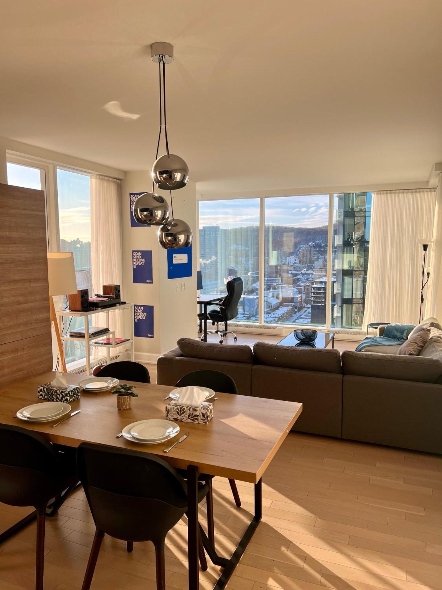 Modern 2 Bedrooms Downtown Apartment Montreal