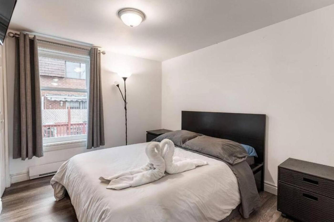 Spacious 2 Bedrooms 1896 * Montreal