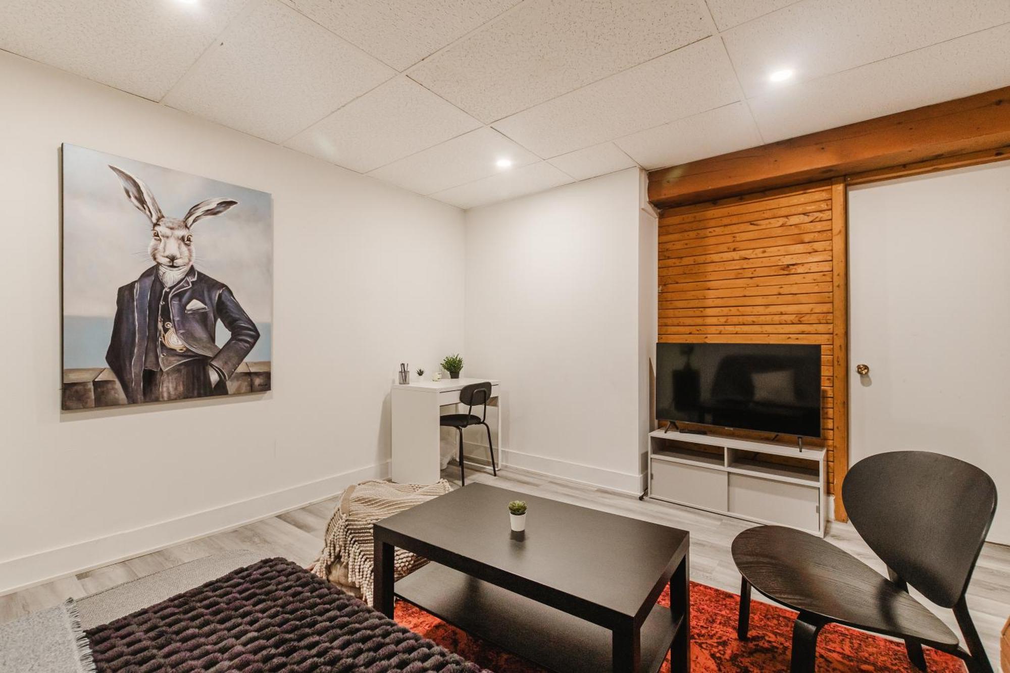Casamaia - Charming Duplex By The Canal Lachine *