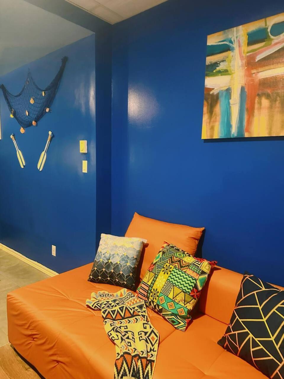 St Denis Unit 3-blue Dream Montreal