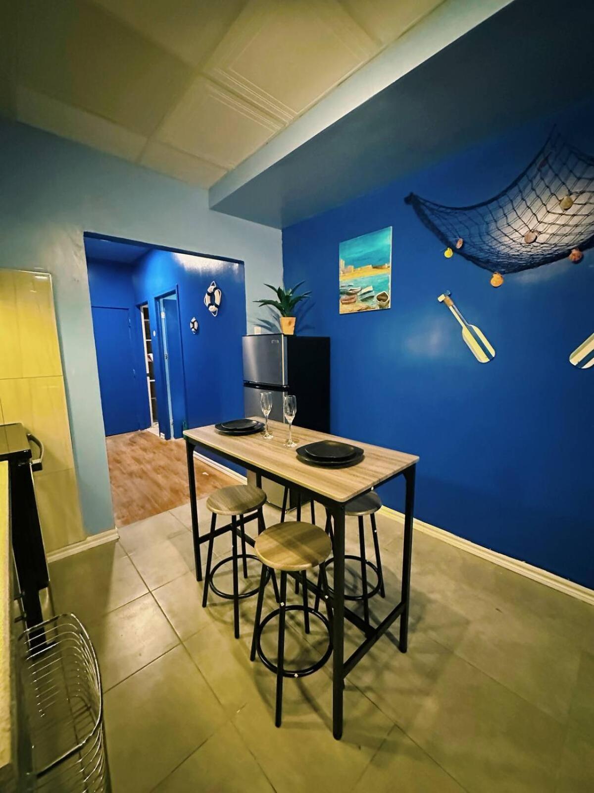 St Denis Unit 3-blue Dream Apartment *