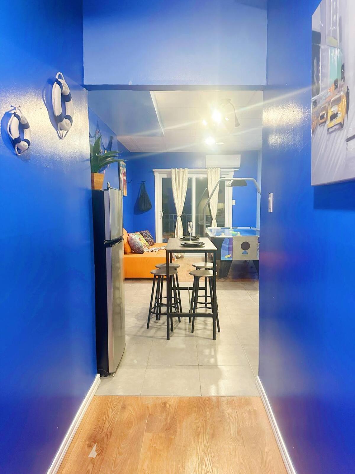 St Denis Unit 3-blue Dream Montreal