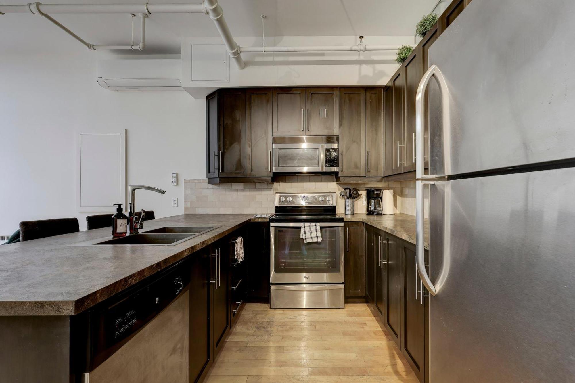 Apartment Spacious 4br1b Chic Retreat In The Plateau Zv7