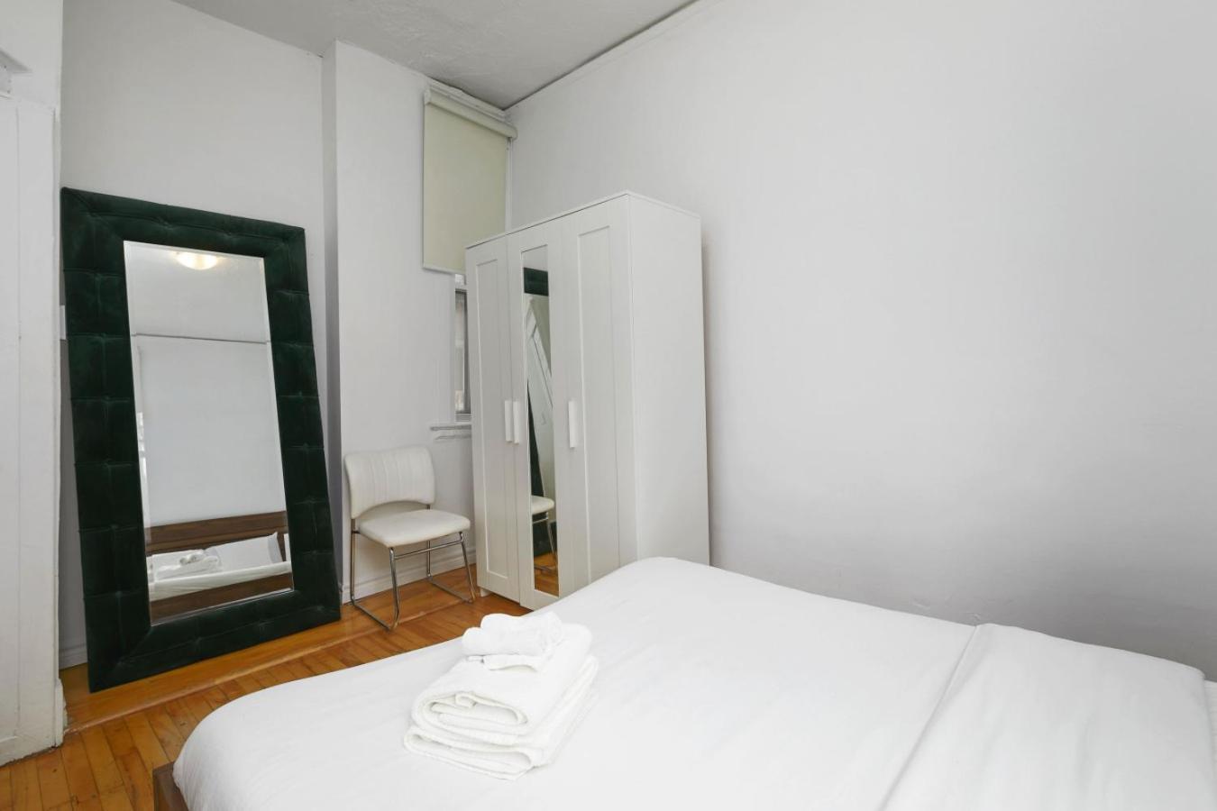 Premium Location Stylish 3br Downtown Zh9 Apartment Montreal