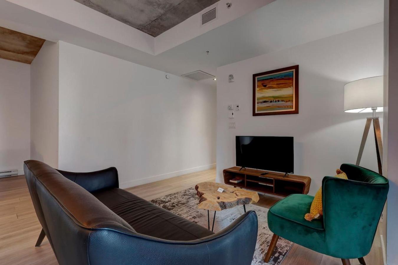 Comfy In Old Port Zn0 Apartment