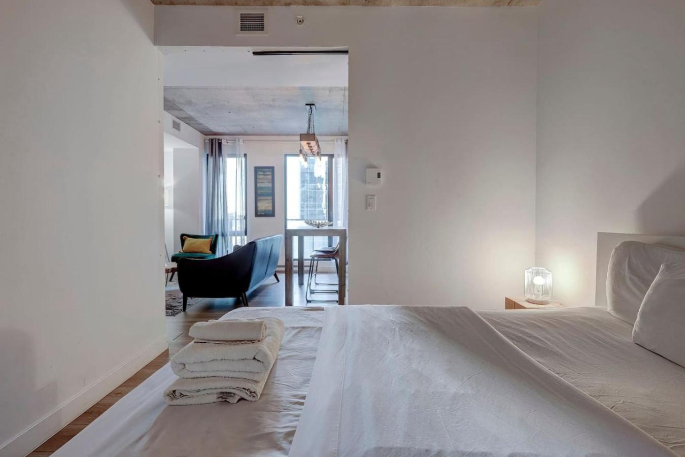 Apartment Comfy In Old Port Zn0 Montreal
