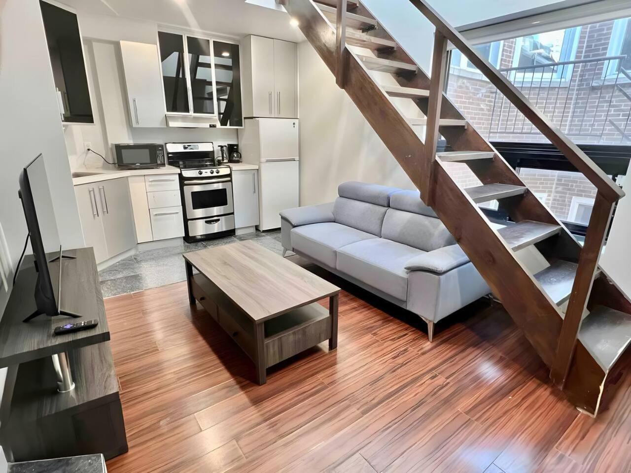 1bdr Mezzanine-bishop-vibe Mtl Zx7 Apartment Montreal