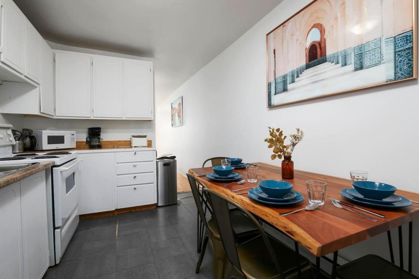 Apartment Stunning 2b In Plateau Mont-royal Zb6 *