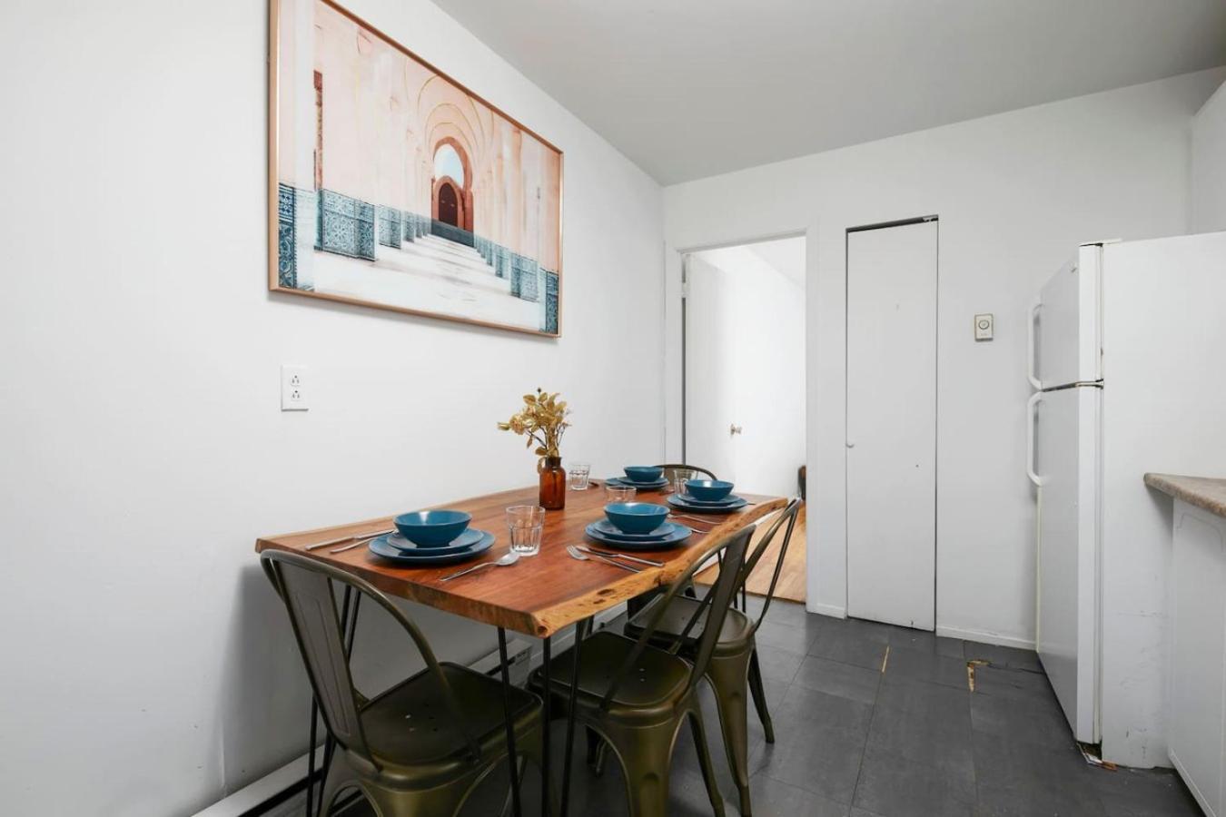 Apartment Stunning 2b In Plateau Mont-royal Zb6