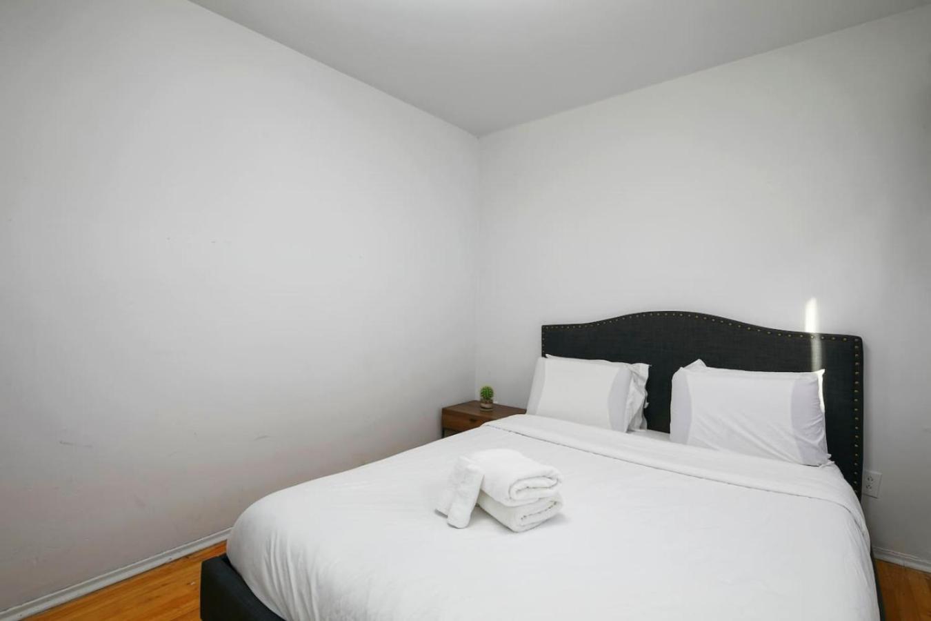 Stunning 2b In Plateau Mont-royal Zb6 Apartment *