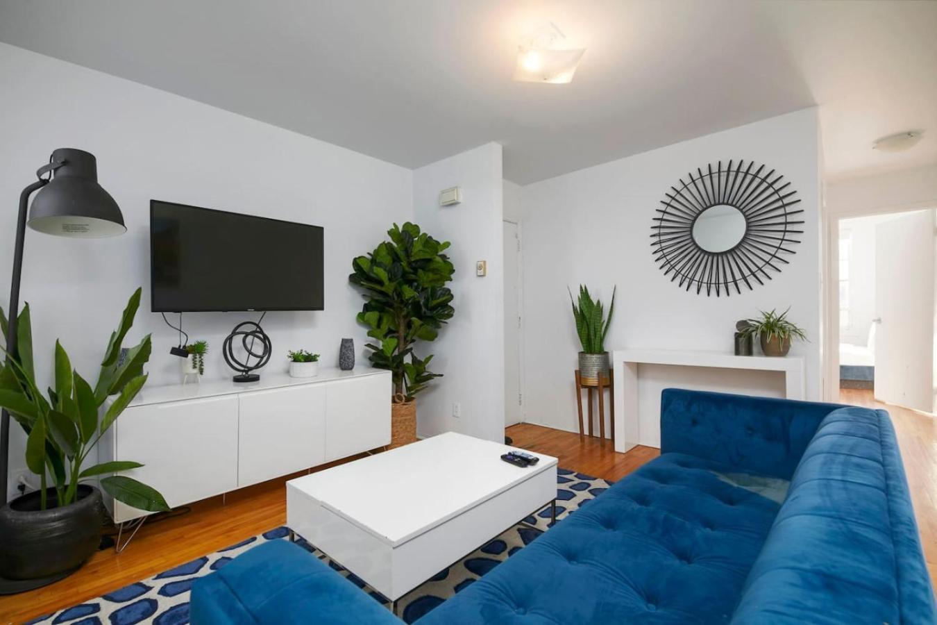 Stunning 2b In Plateau Mont-royal Zb6 Montreal