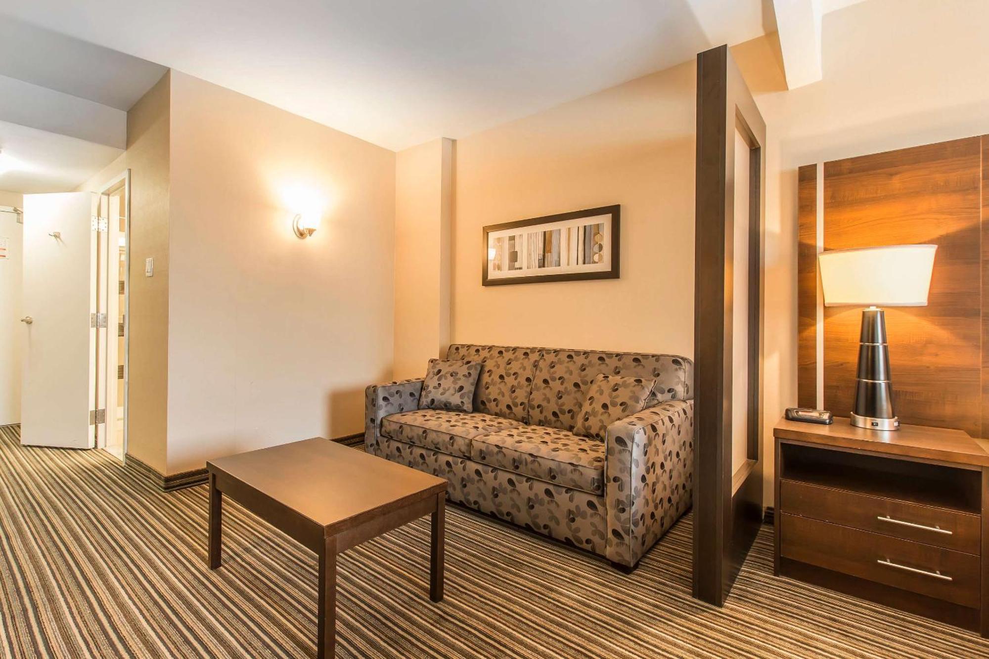 Comfort Downtown Hotel Montreal