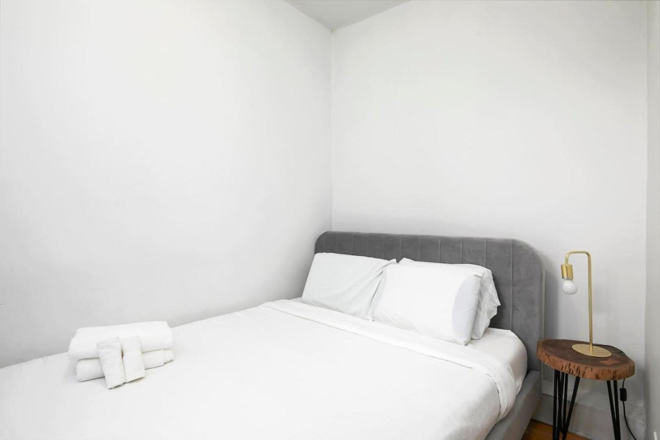 Convenient 4br In Mont Royal Downtown Zc7