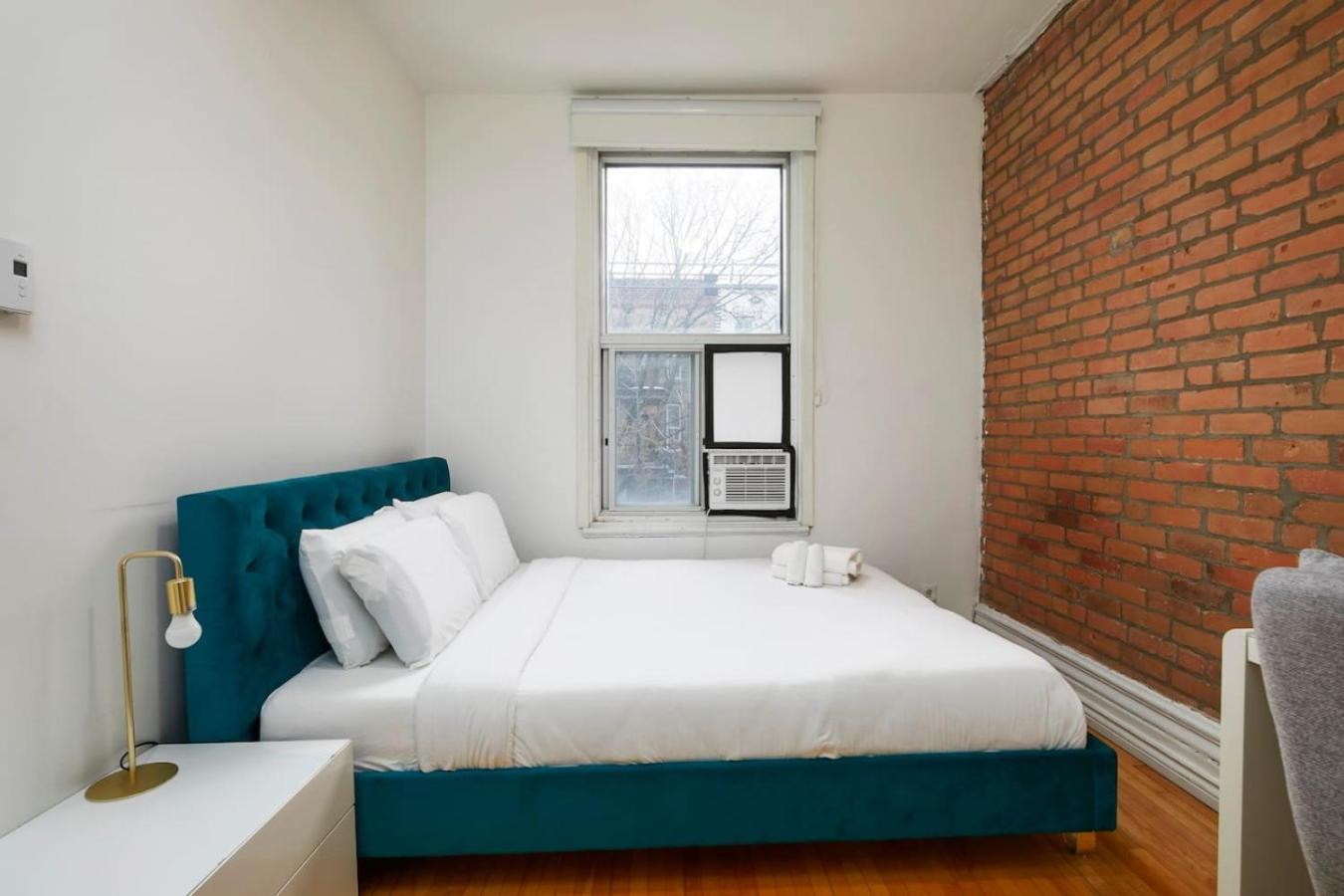 Convenient 4br In Mont Royal Downtown Zc7 Apartment *