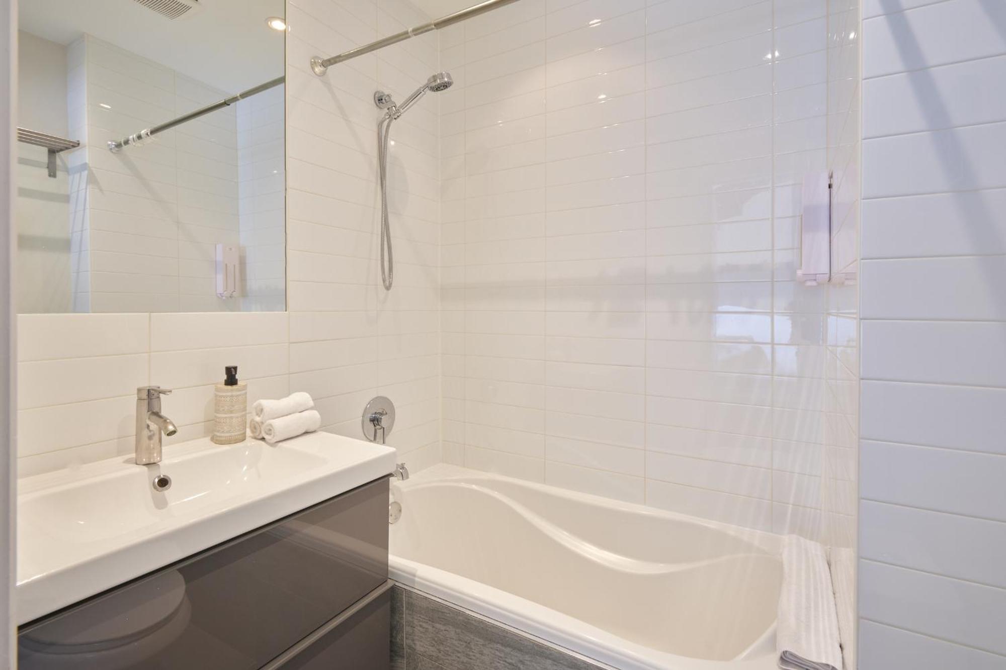 Mtlvacationrentals - The Fabfour * Montreal
