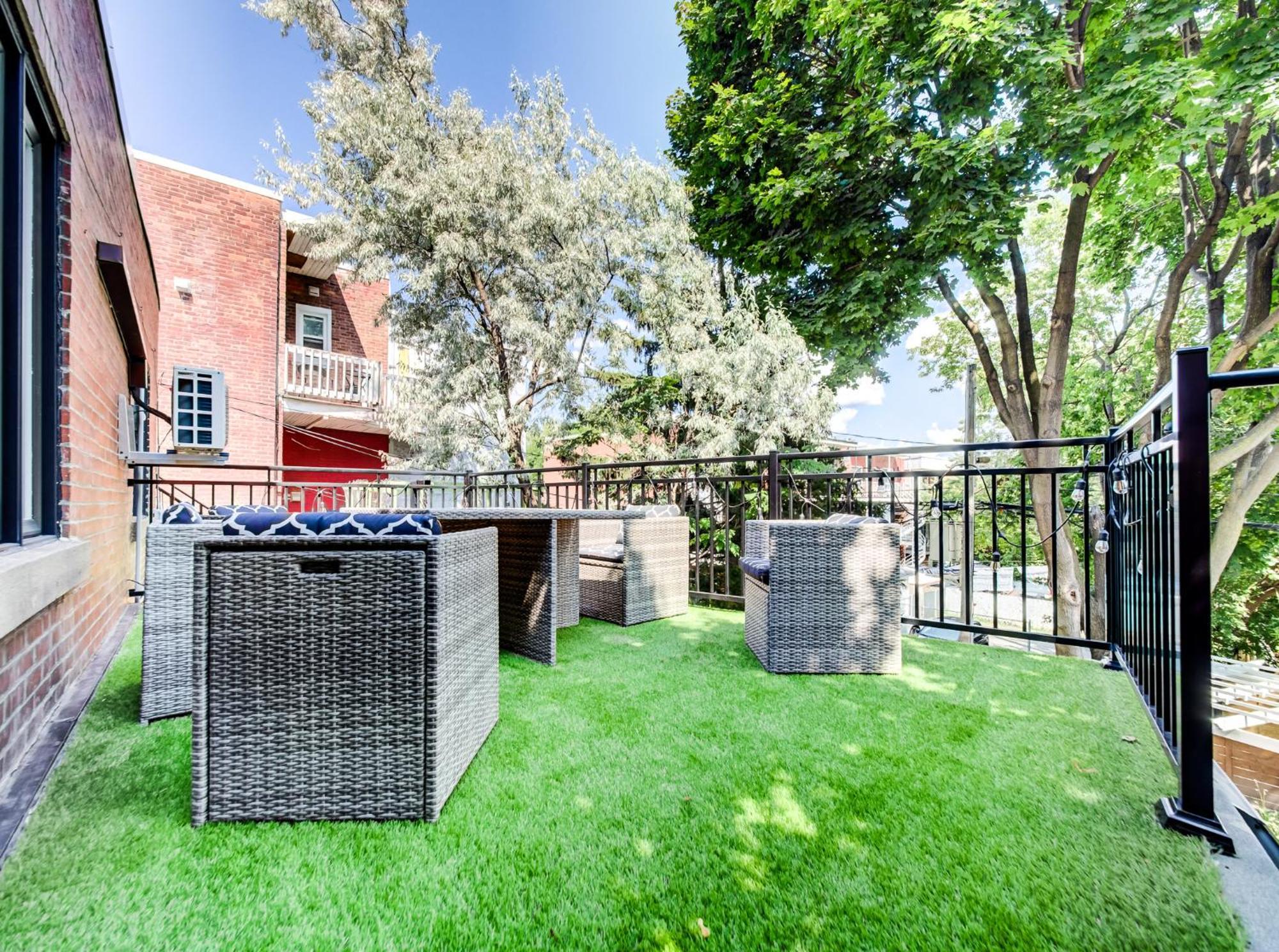 Spacious 4-bedrooms In Homa 22 * Montreal