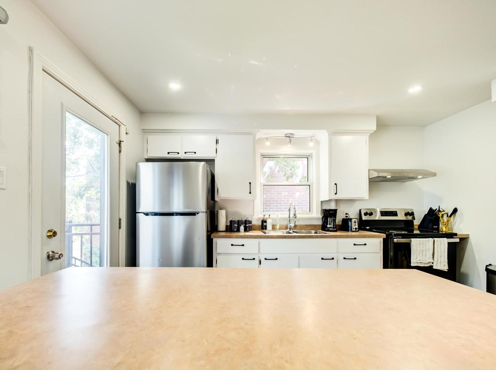 Spacious 4-bedrooms In Homa 22 Montreal
