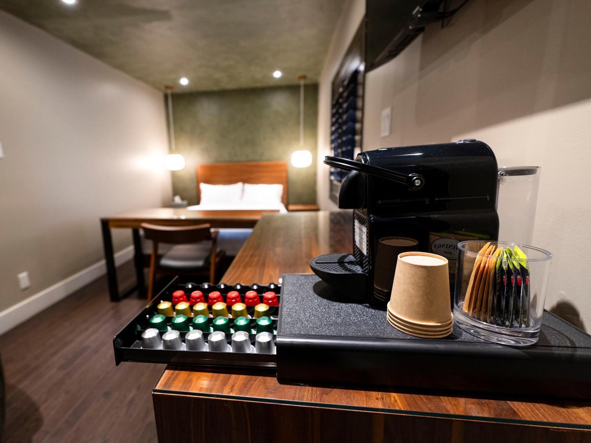 Self Check-in Boutique - Quartier Latin - 103 Aparthotel Montreal