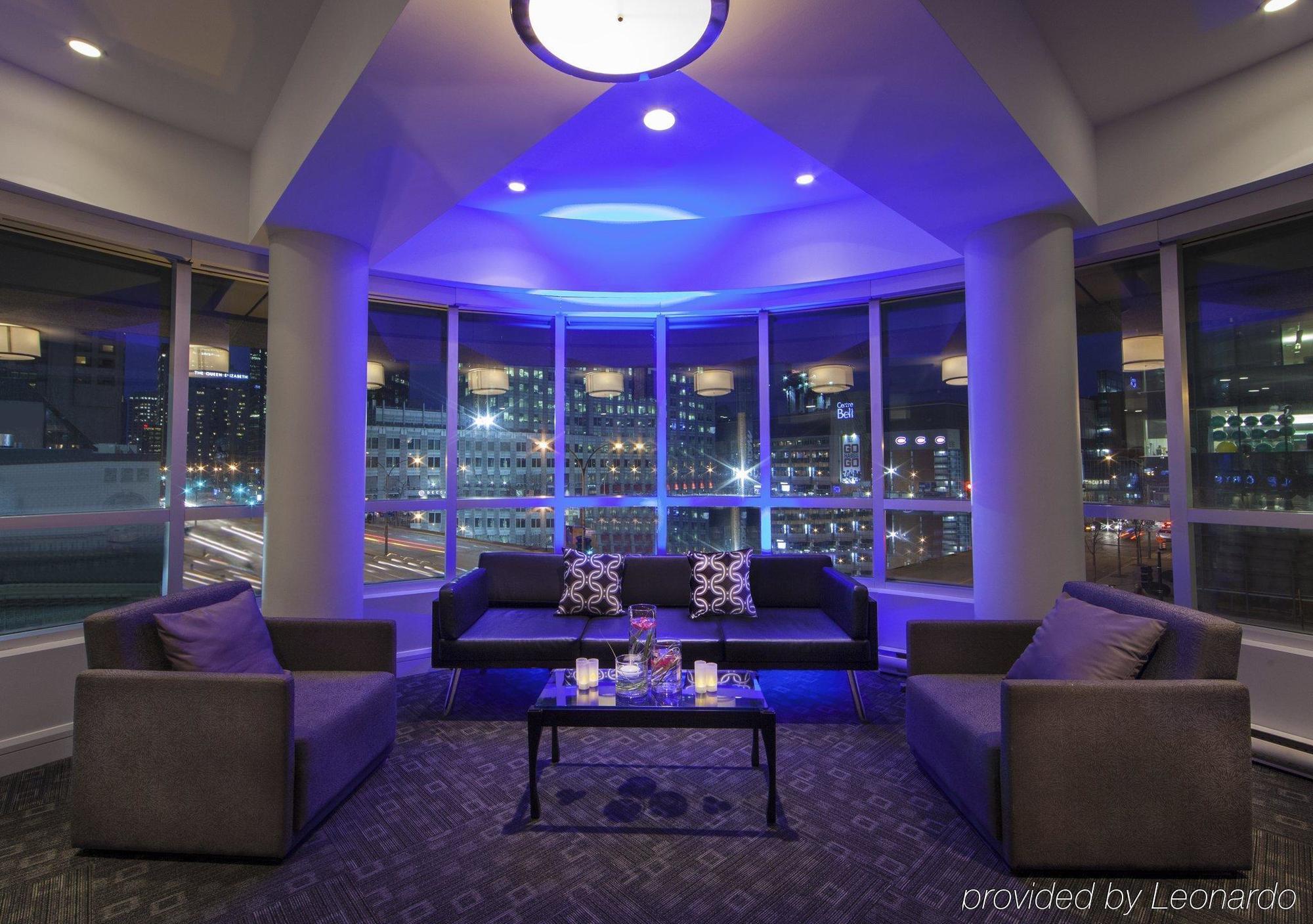 Warwick Le Crystal - Montreal