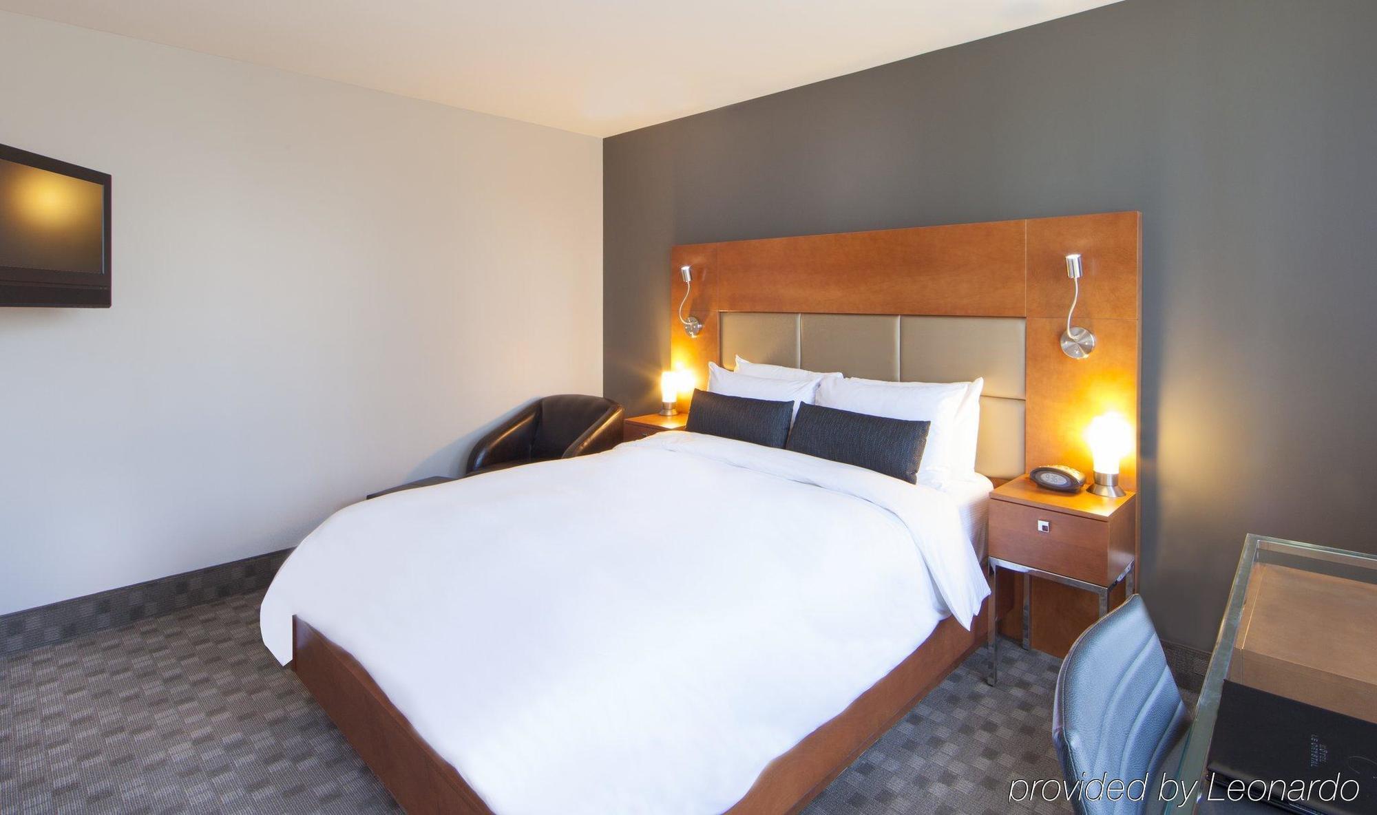 Warwick Le Crystal - Hotel 5*