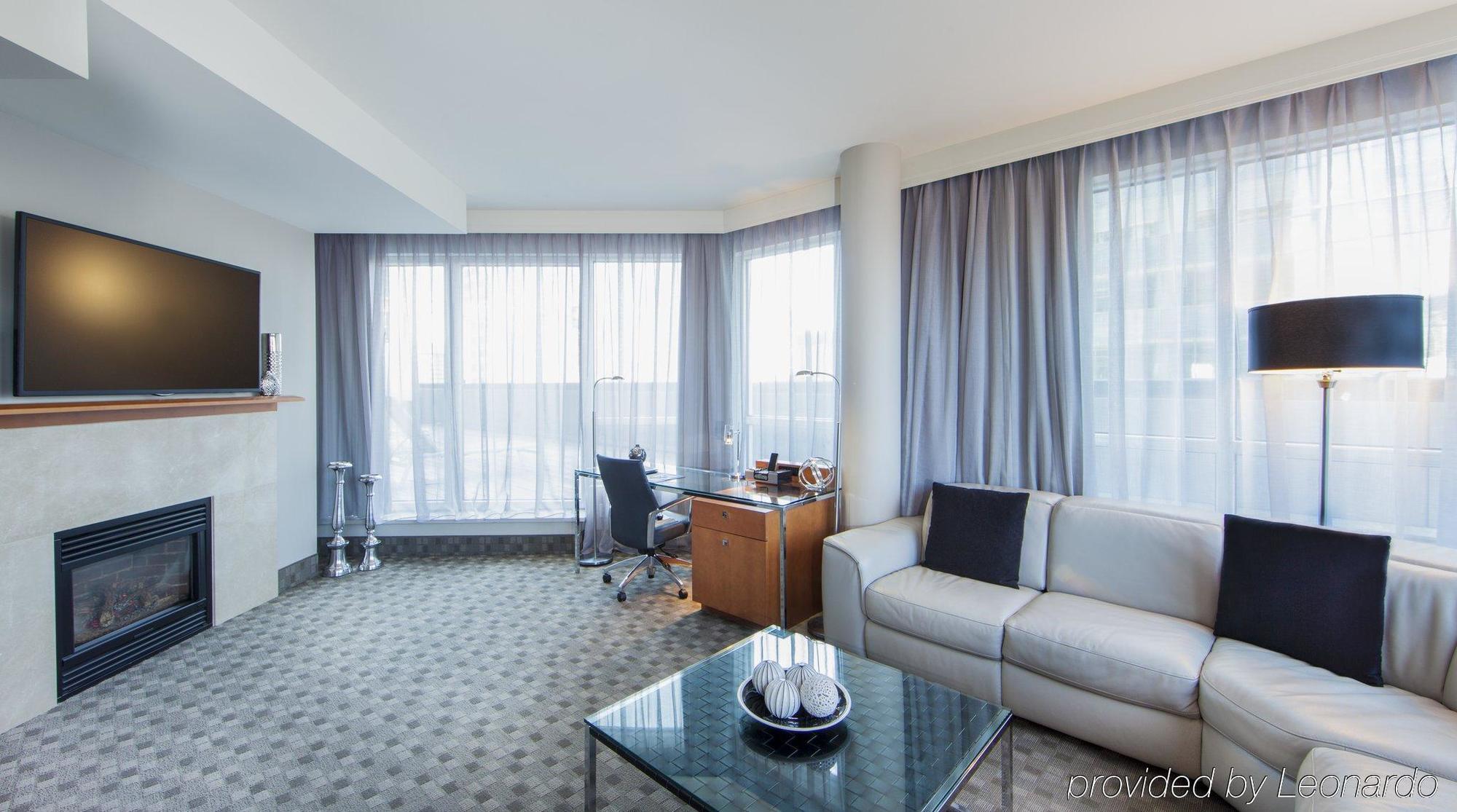 Warwick Le Crystal - 5* Montreal