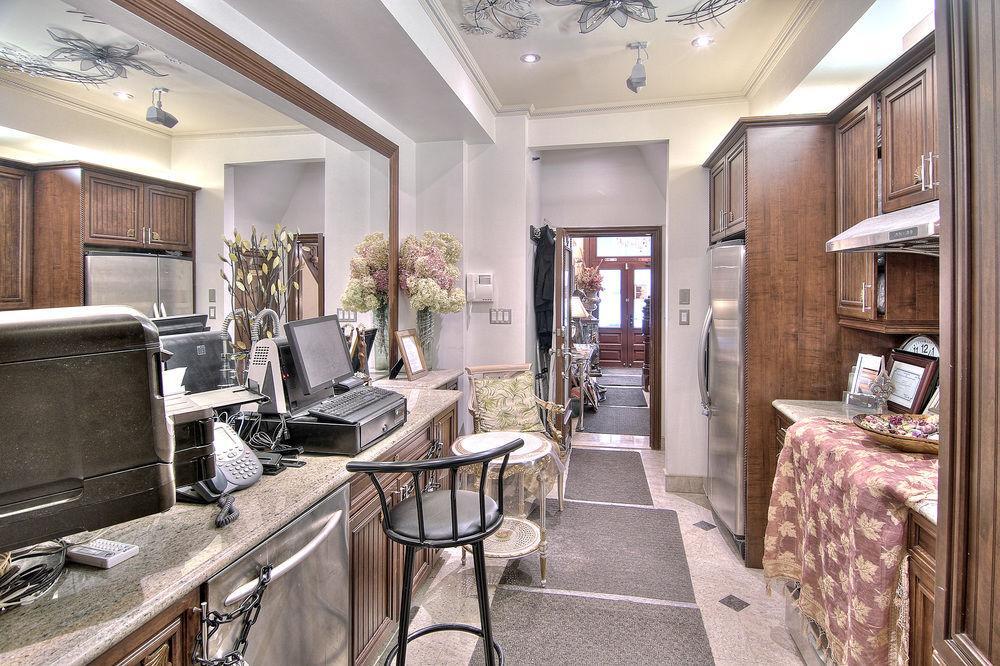 Hotel Chateau Saint-marc Montreal