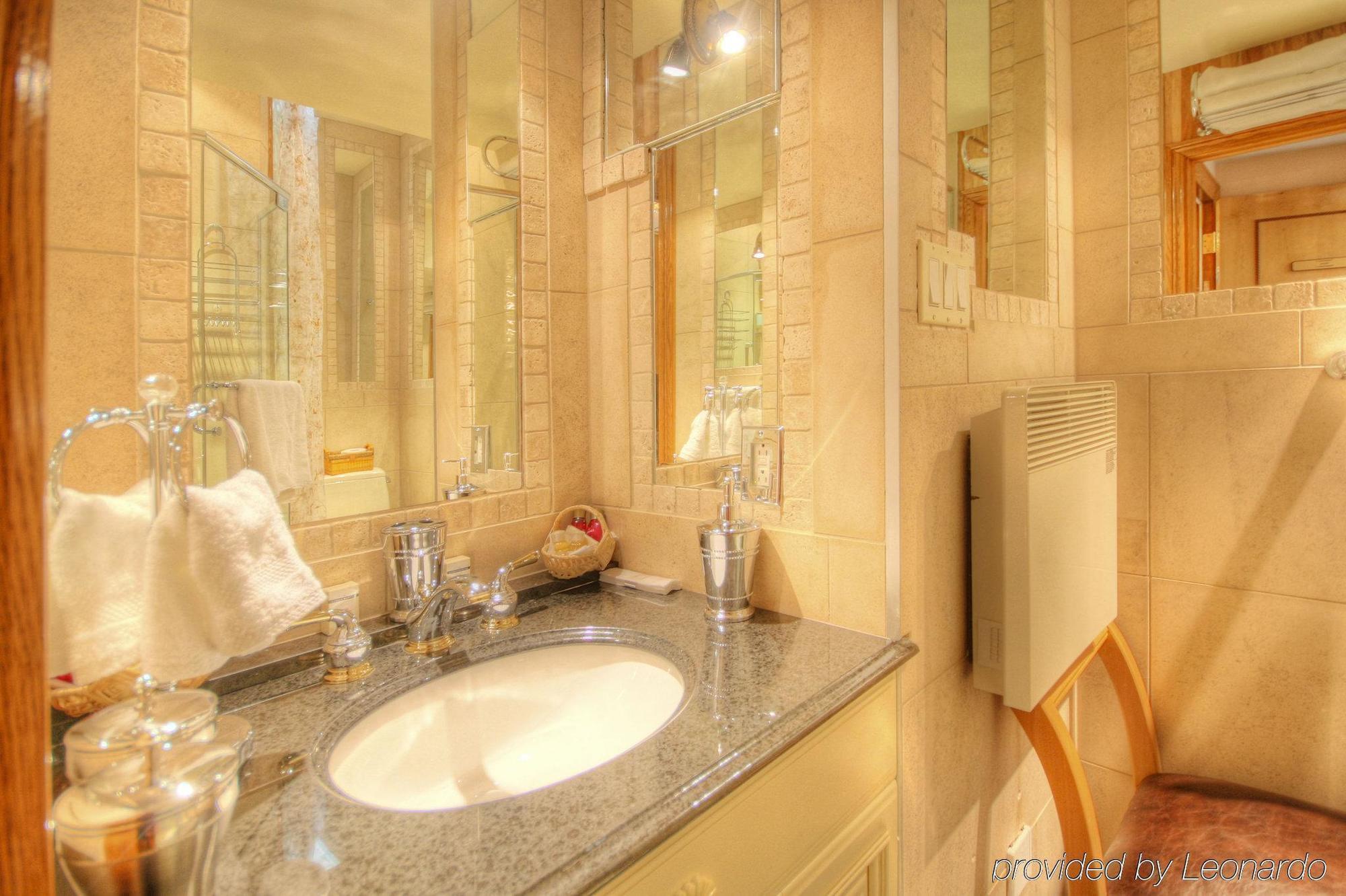 Hotel Chateau Saint-marc Montreal