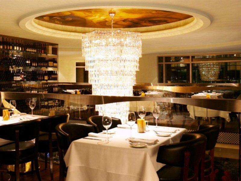 Hotel Warwick Le Crystal - Montreal