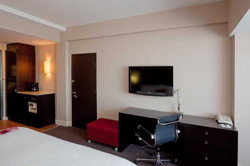 Armon Plaza Airpt, Trademark Collection By Wyndham Hotel 4*