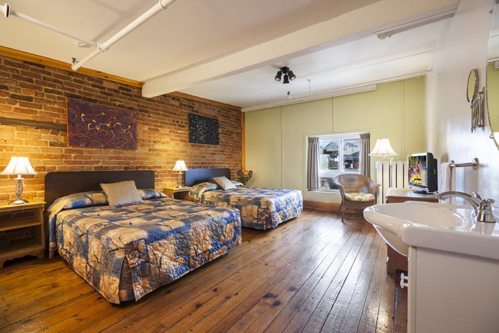 Hotel Abri Du Voyageur 2*