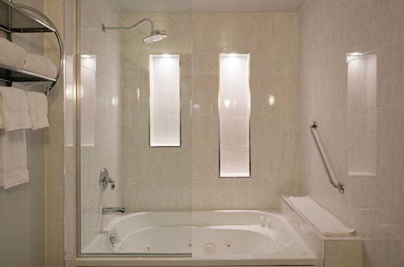 Armon Plaza Airpt, Trademark Collection By Wyndham Hotel 4*