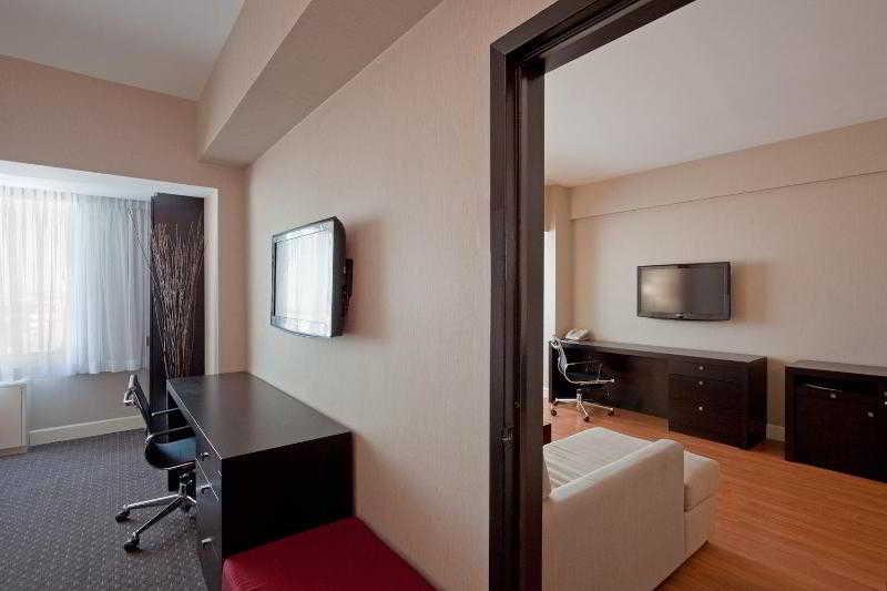 Armon Plaza Airpt, Trademark Collection By Wyndham 4*