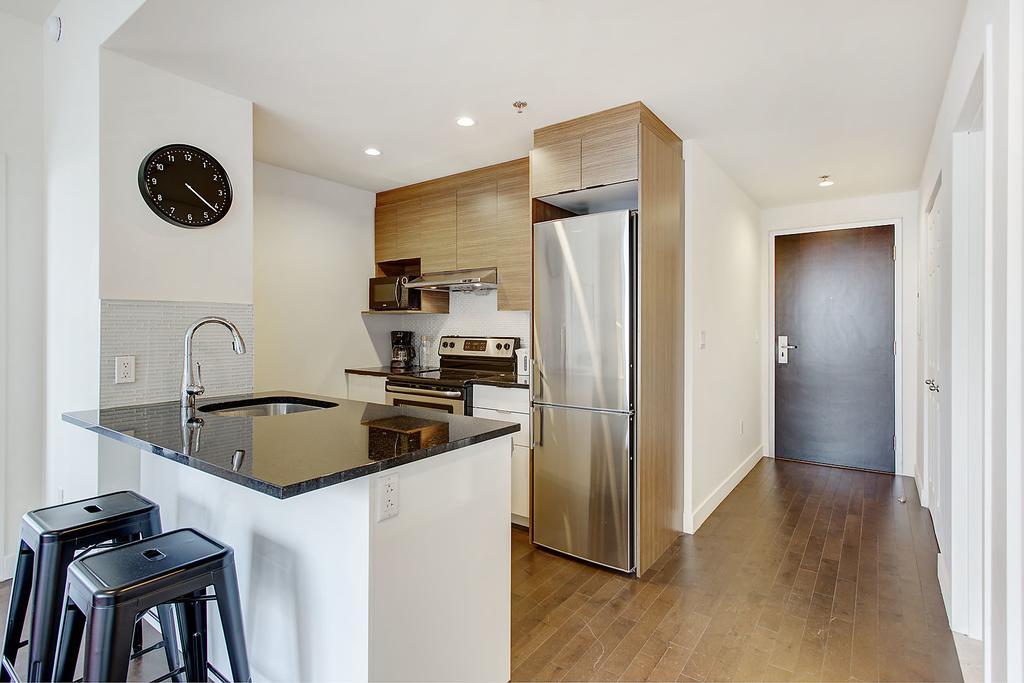 Apartment Bleury Furnished Montreal