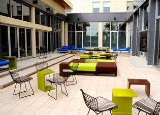 Aloft Airport Hotel 3*