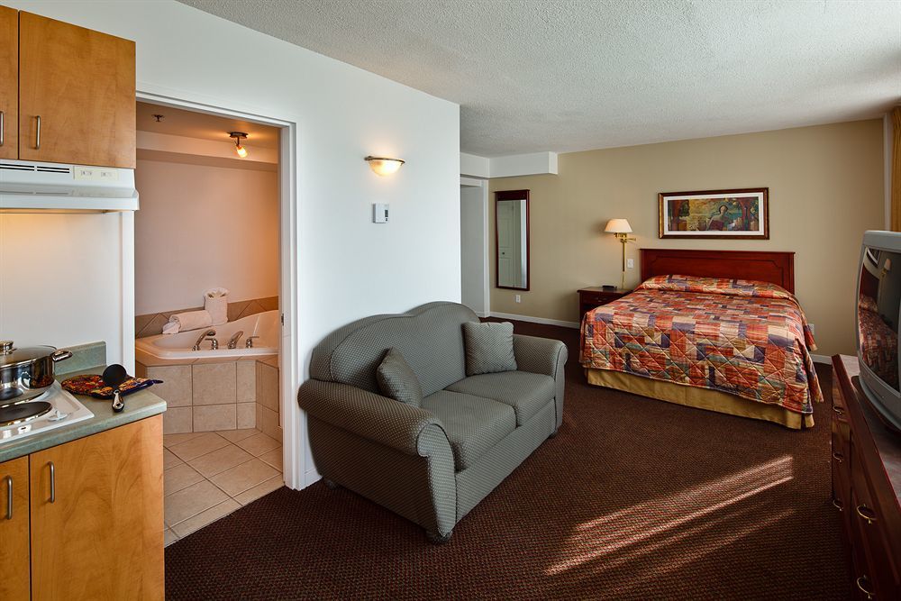 Les Labelle 3* Montreal