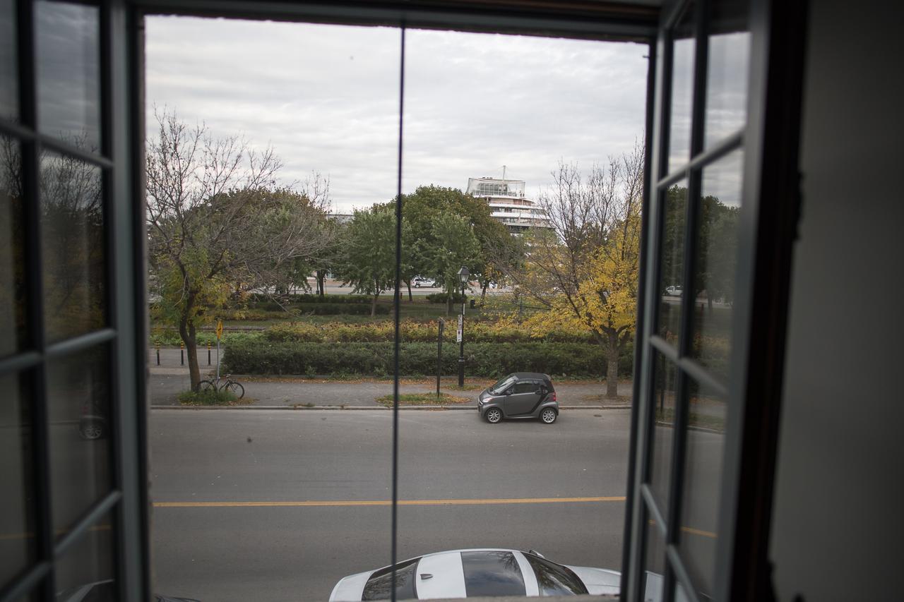 3-storey Penthouse With Old Port View * Montreal