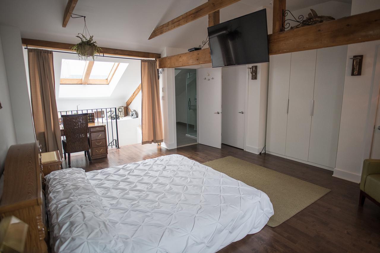 3-storey Penthouse With Old Port View * Montreal