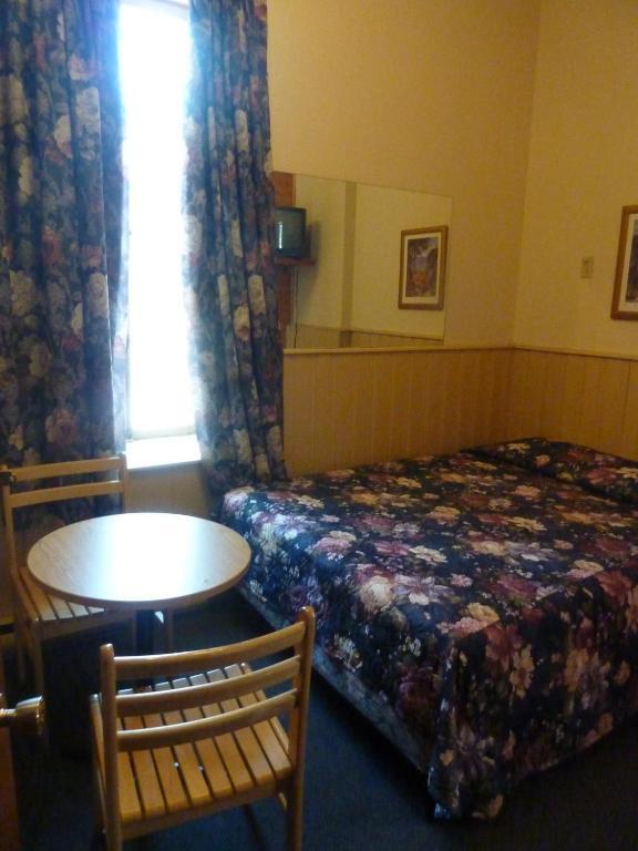 Hotel Du Manoir St. Denis Montreal
