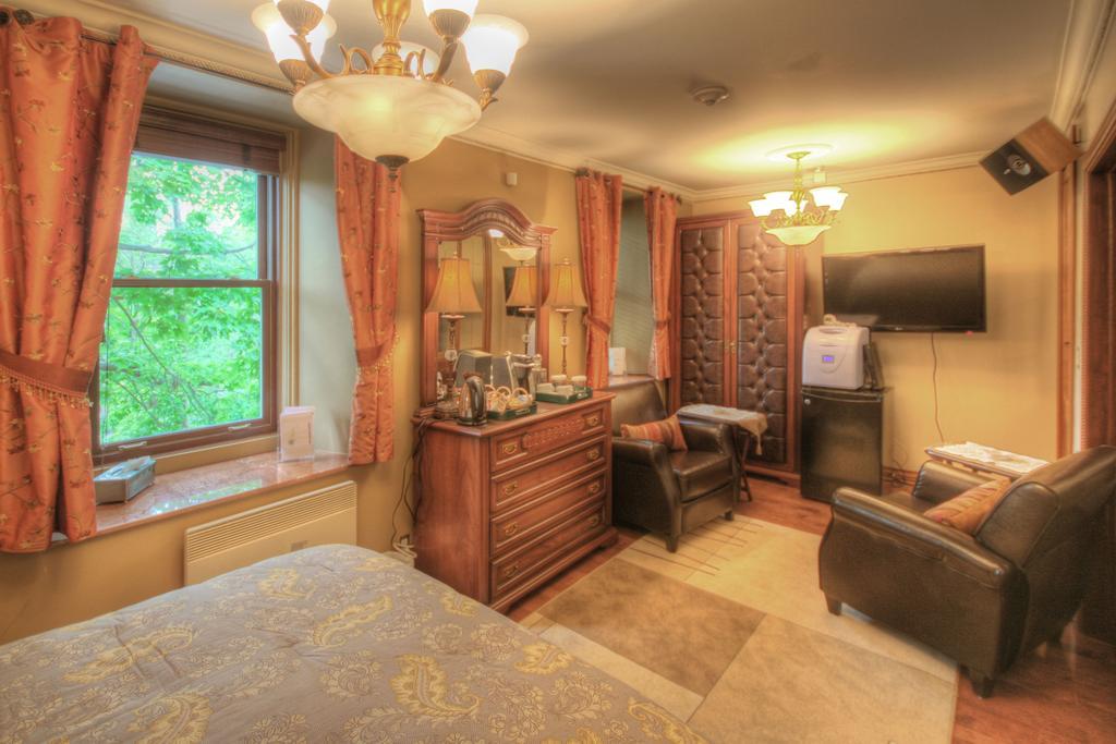 Chateau Saint-marc Hotel Montreal