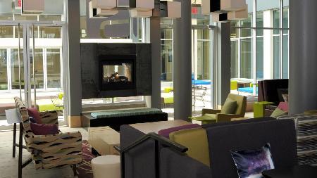 Hotel Aloft Airport Montreal