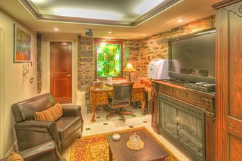 Chateau Saint-marc 4* Montreal