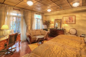 Chateau Saint-marc Hotel
